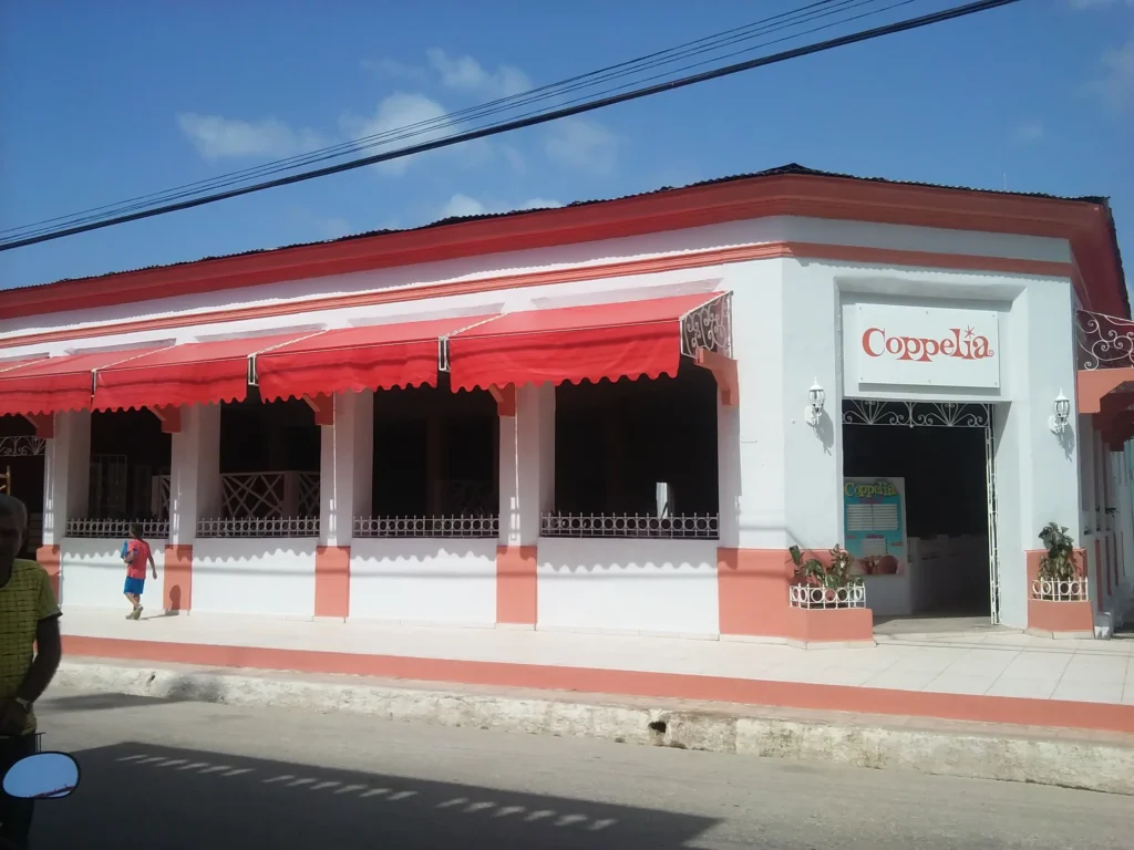 Restauración Copelia Morón