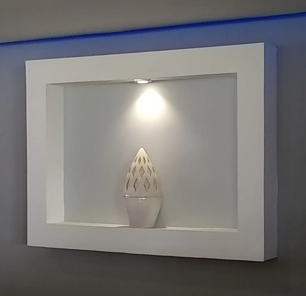 nicho con portavela de cerámica